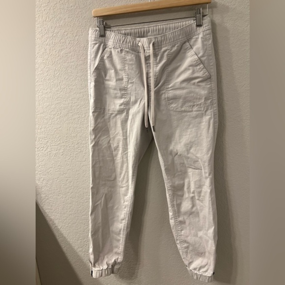 Eddie Bauer Women’s  Pull On Pants Jogger Slim Leg in‎ Sandbar Sz 2